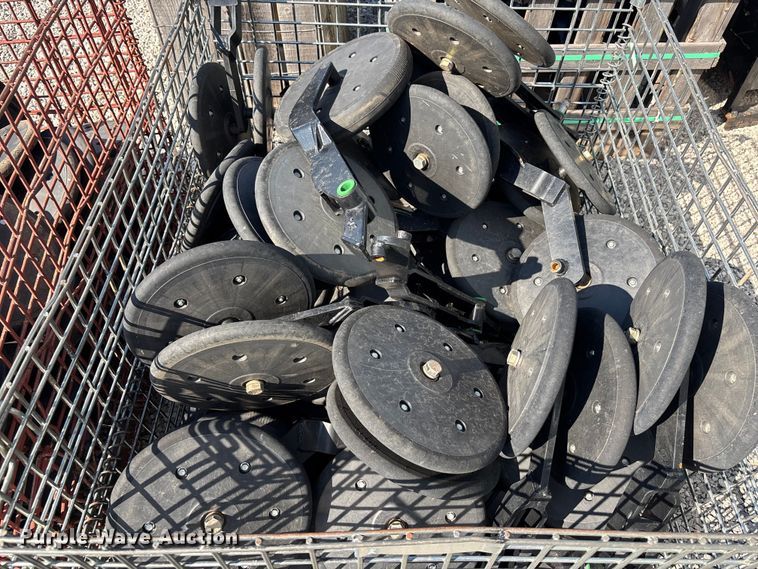 image for item DT3393 Approx. 300 closing wheels