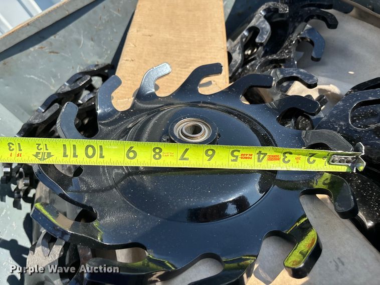 image for item DT3397 Approximately 80 closing wheels