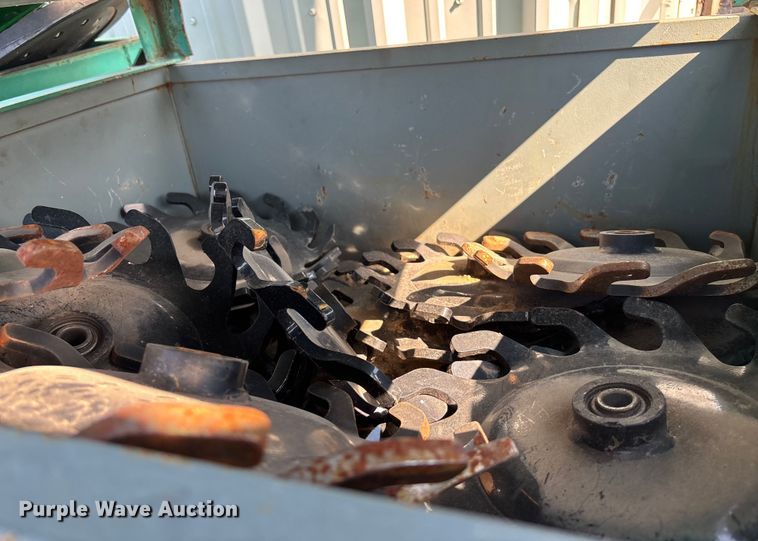 image for item DT3397 Approximately 80 closing wheels