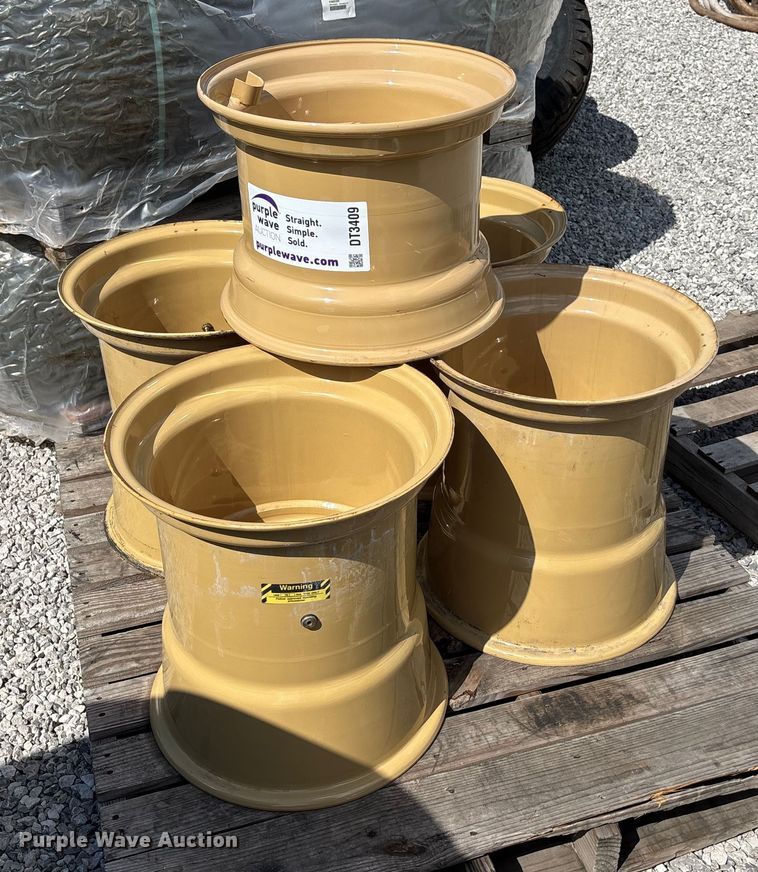 image for item DT3409 (5) 13x16.5 wheels