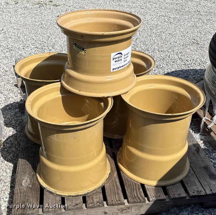 image for item DT3409 (5) 13x16.5 wheels