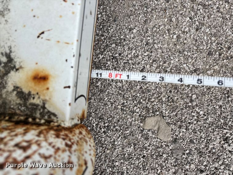 image for item DU1255 2006 HMDE livestock trailer