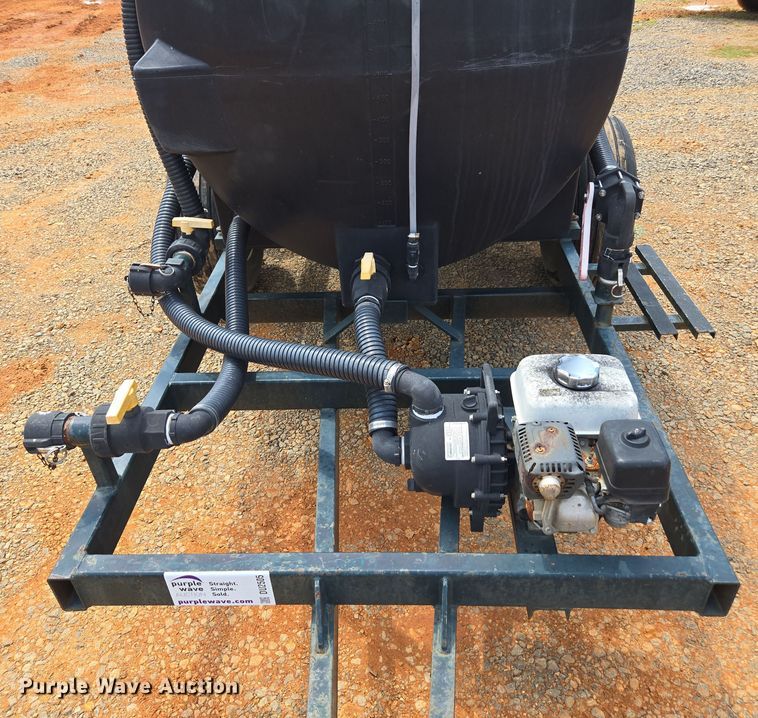 image for item DU2505 H&H farm machine Co nurse tank trailer