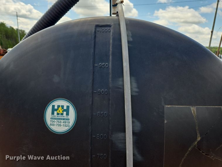 image for item DU2505 H&H farm machine Co nurse tank trailer