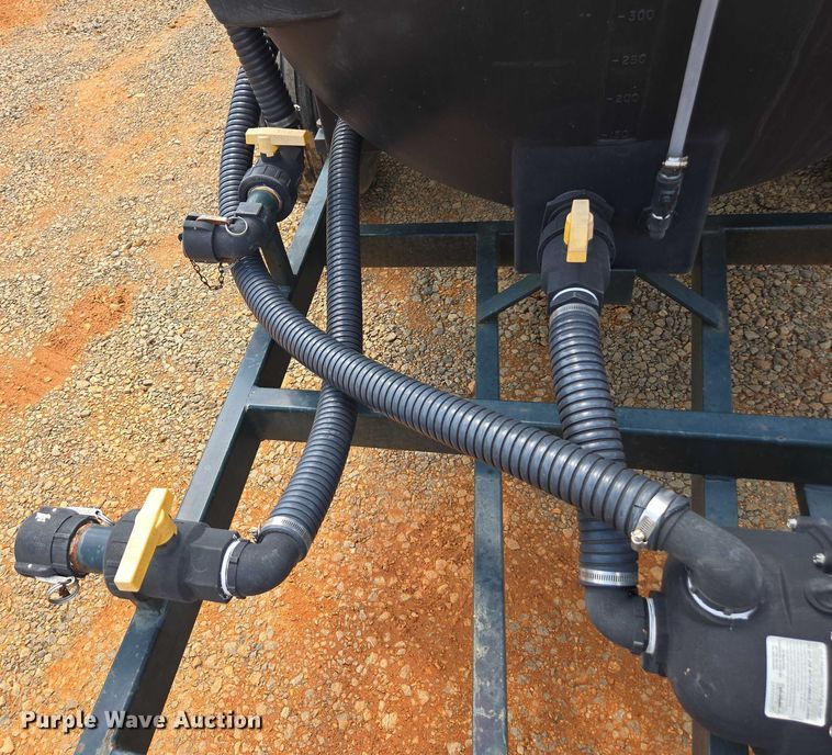 image for item DU2505 H&H farm machine Co nurse tank trailer