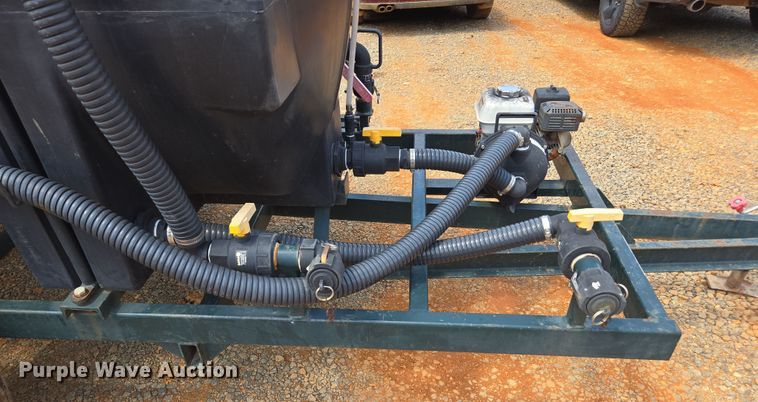 image for item DU2505 H&H farm machine Co nurse tank trailer