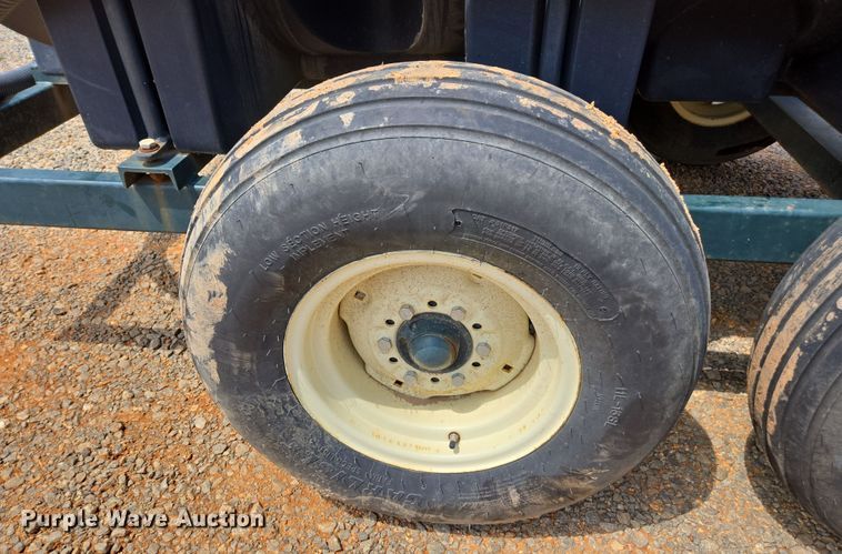 image for item DU2505 H&H farm machine Co nurse tank trailer