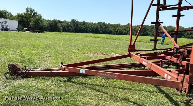 image for item DW2989 International 4700 vibra tiller field cultivator