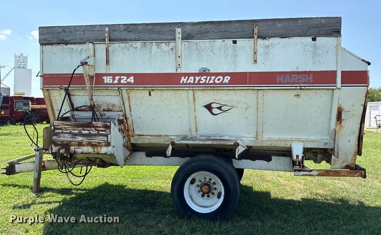 image for item DW2990 Harsh Haysizor 16/24 feed mixer