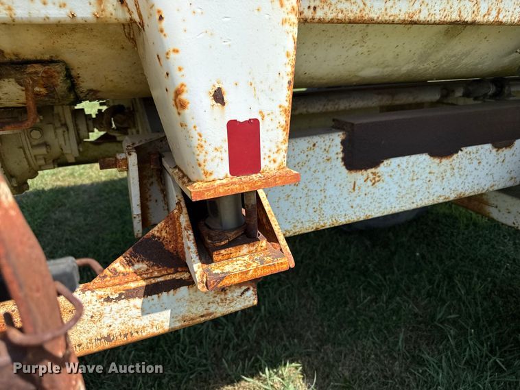 image for item DW2990 Harsh Haysizor 16/24 feed mixer