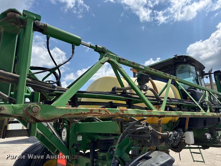 image for item DW3487 2013 John Deere 4630 sprayer