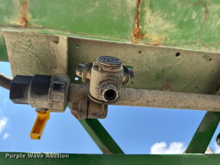 image for item DW3487 2013 John Deere 4630 sprayer