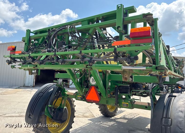 image for item DW3487 2013 John Deere 4630 sprayer