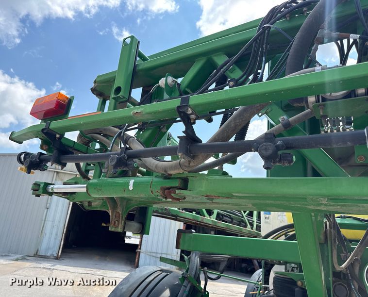 image for item DW3487 2013 John Deere 4630 sprayer