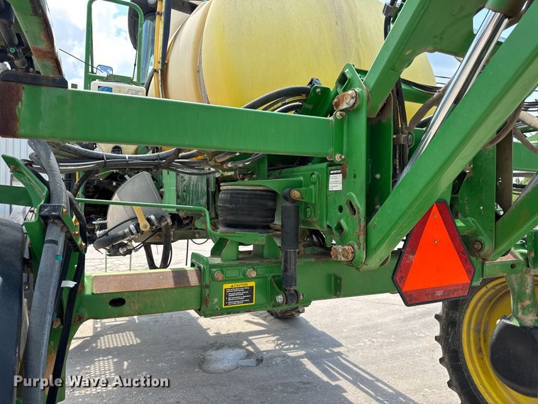 image for item DW3487 2013 John Deere 4630 sprayer