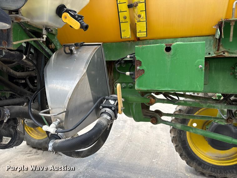 image for item DW3487 2013 John Deere 4630 sprayer