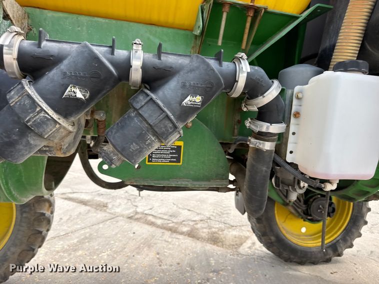 image for item DW3487 2013 John Deere 4630 sprayer