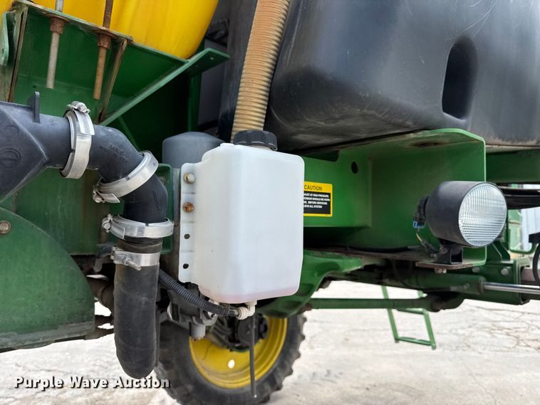 image for item DW3487 2013 John Deere 4630 sprayer