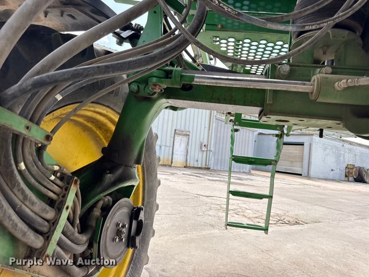 image for item DW3487 2013 John Deere 4630 sprayer