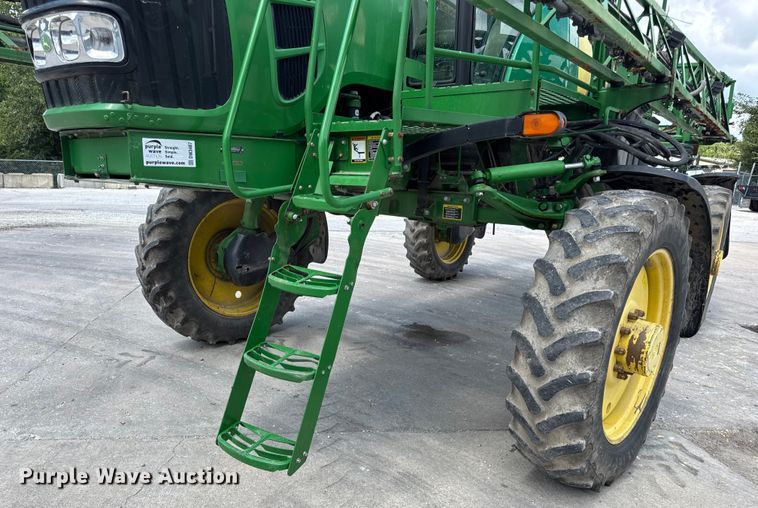 image for item DW3487 2013 John Deere 4630 sprayer