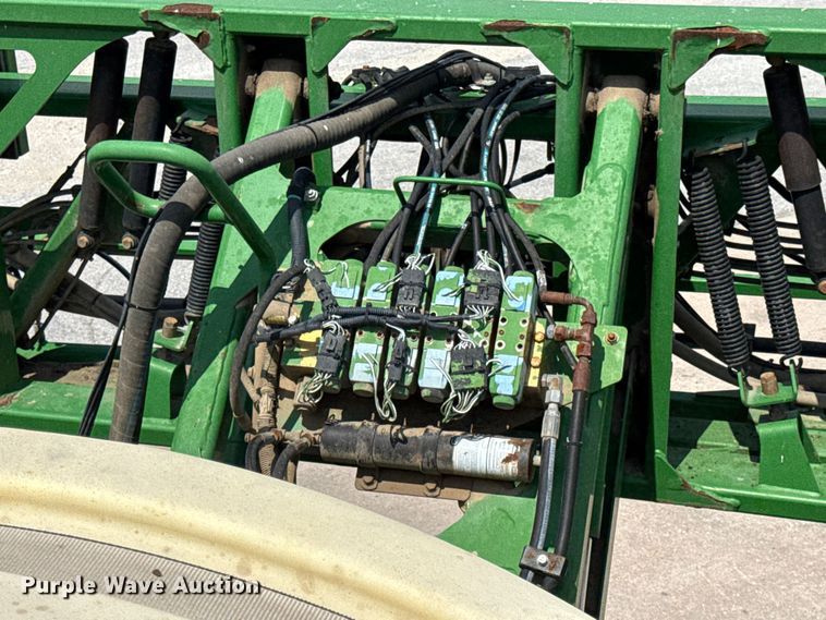 image for item DW3487 2013 John Deere 4630 sprayer