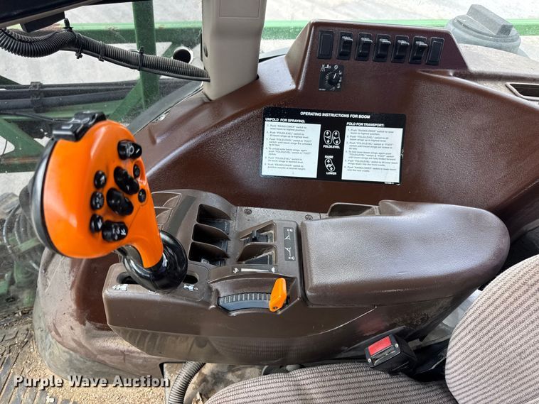 image for item DW3487 2013 John Deere 4630 sprayer