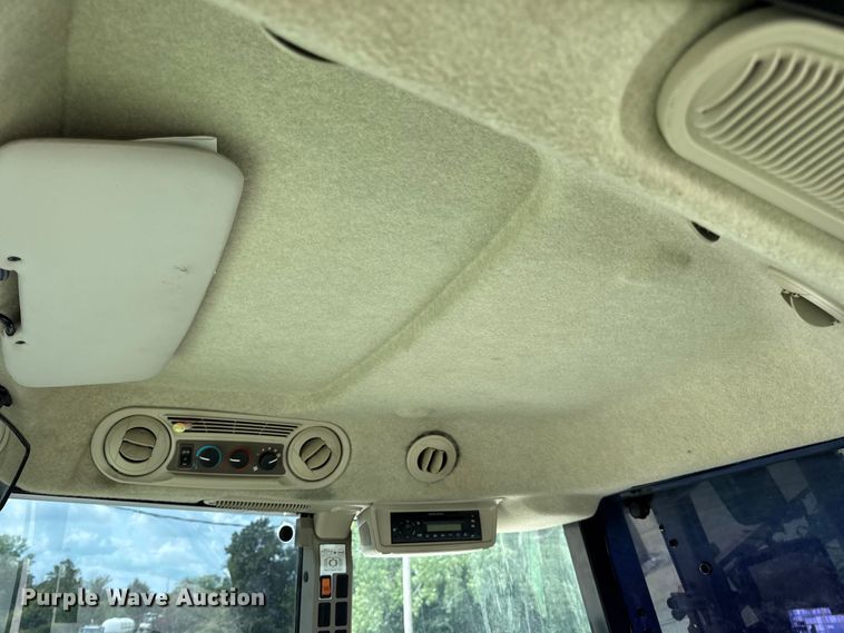 image for item DW3487 2013 John Deere 4630 sprayer