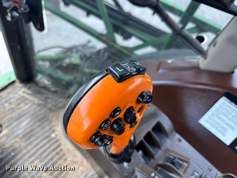 image for item DW3487 2013 John Deere 4630 sprayer