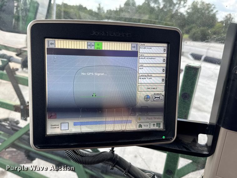 image for item DW3487 2013 John Deere 4630 sprayer