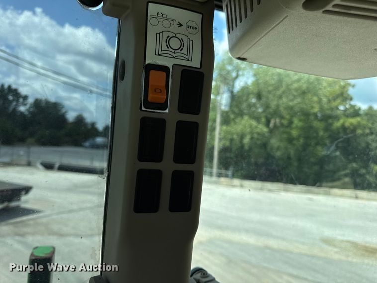 image for item DW3487 2013 John Deere 4630 sprayer