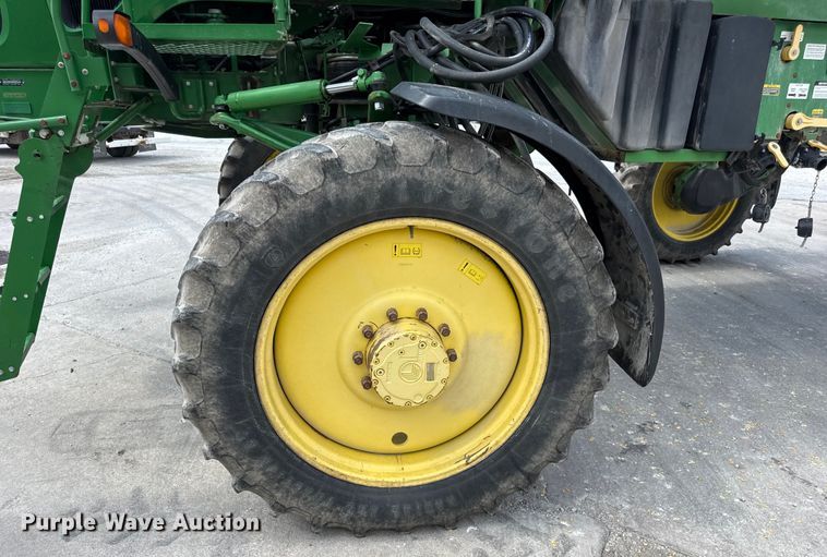 image for item DW3487 2013 John Deere 4630 sprayer