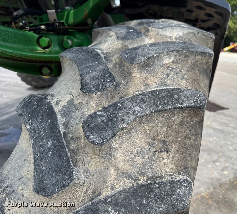 image for item DW3487 2013 John Deere 4630 sprayer