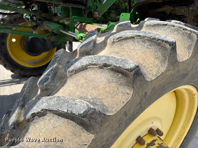 image for item DW3487 2013 John Deere 4630 sprayer