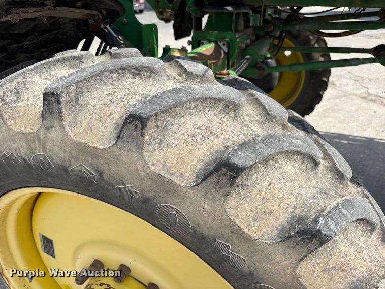 image for item DW3487 2013 John Deere 4630 sprayer