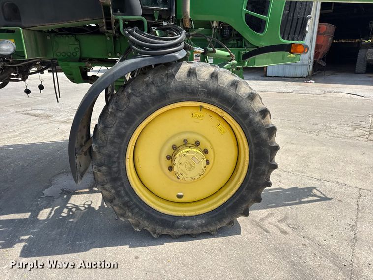 image for item DW3487 2013 John Deere 4630 sprayer