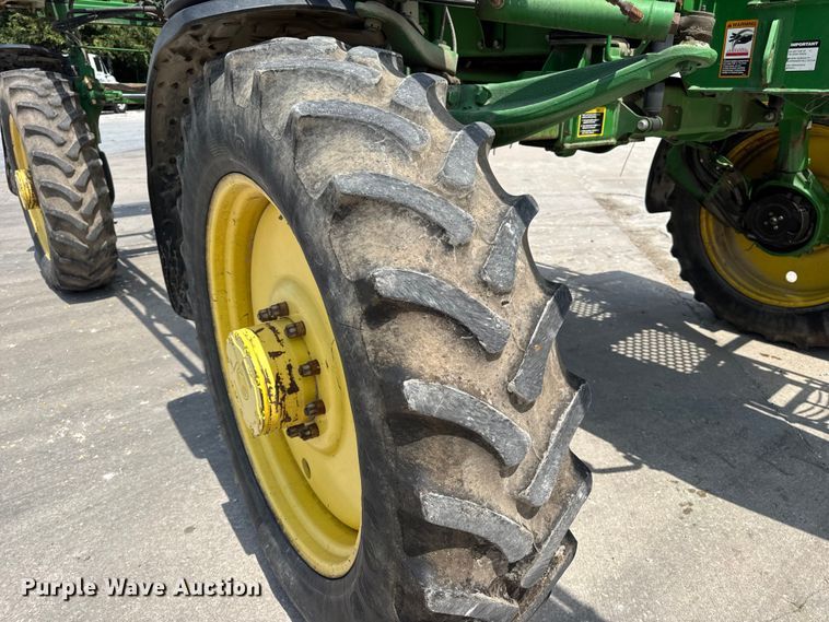 image for item DW3487 2013 John Deere 4630 sprayer