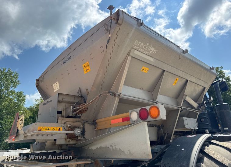 image for item DW3488 2020 RoGator RG1300C spreader