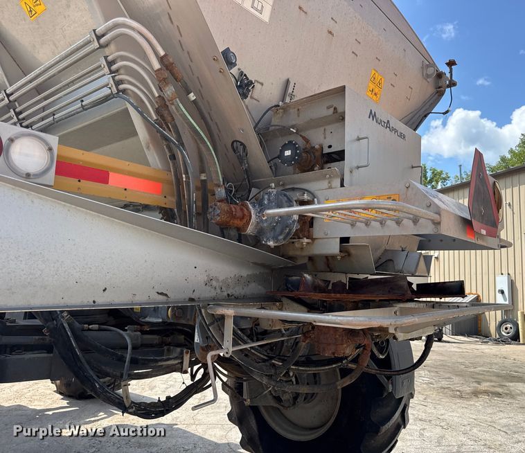 image for item DW3488 2020 RoGator RG1300C spreader