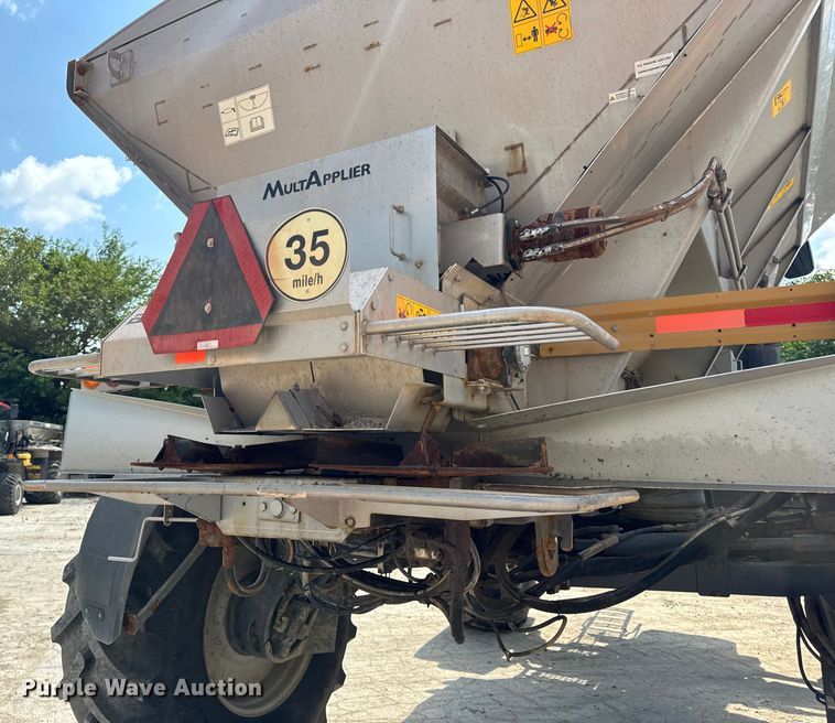 image for item DW3488 2020 RoGator RG1300C spreader