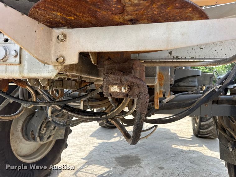 image for item DW3488 2020 RoGator RG1300C spreader