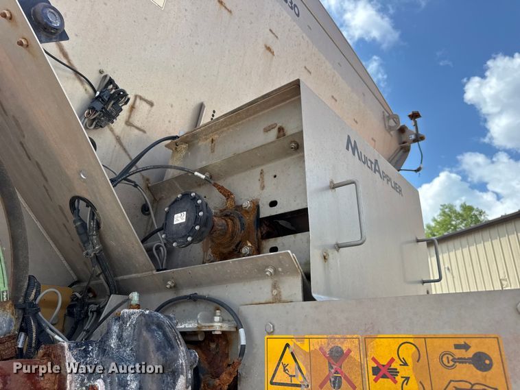 image for item DW3488 2020 RoGator RG1300C spreader