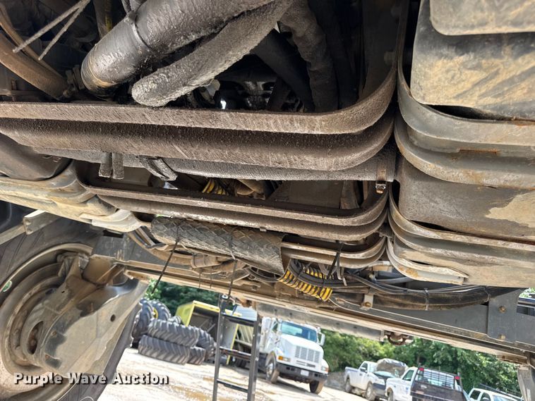 image for item DW3488 2020 RoGator RG1300C spreader