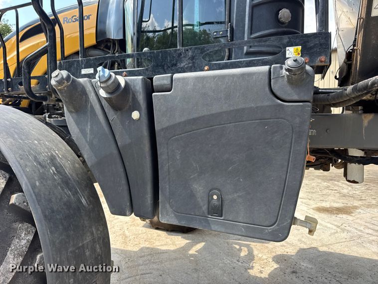 image for item DW3488 2020 RoGator RG1300C spreader