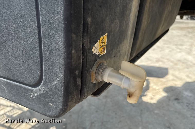 image for item DW3488 2020 RoGator RG1300C spreader