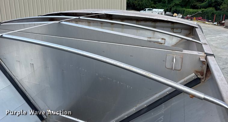 image for item DW3488 2020 RoGator RG1300C spreader