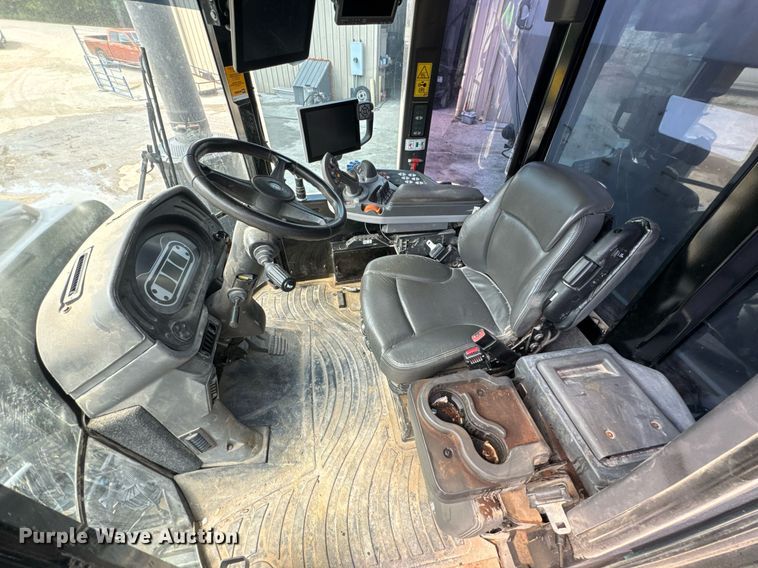 image for item DW3488 2020 RoGator RG1300C spreader