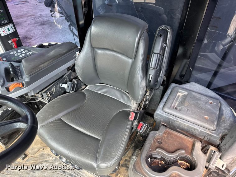 image for item DW3488 2020 RoGator RG1300C spreader