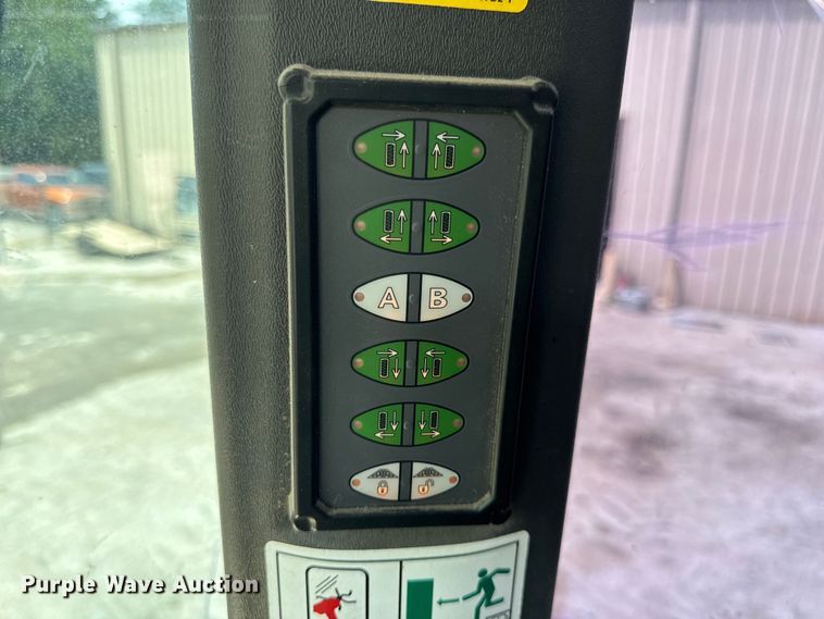 image for item DW3488 2020 RoGator RG1300C spreader