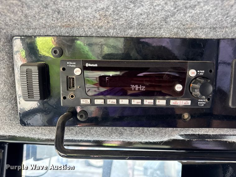 image for item DW3488 2020 RoGator RG1300C spreader