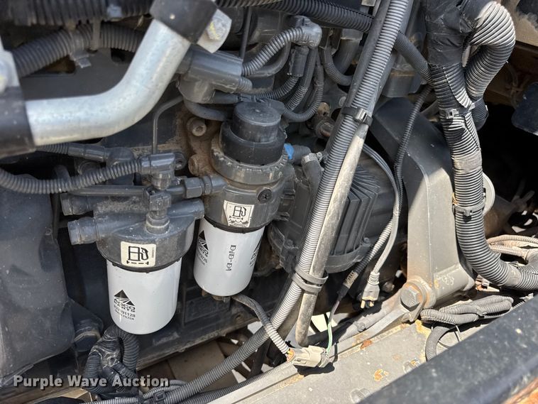 image for item DW3488 2020 RoGator RG1300C spreader